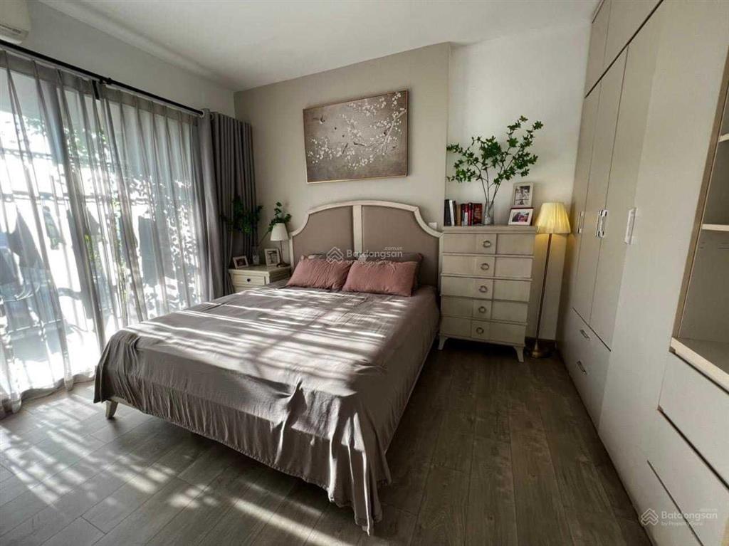 Chính chủ bán gấp căn hộ 3 ngủ 103m2 sẵn sổ tầng 15, giá 10.6 tỷ hướng mát tại imperia sky garden