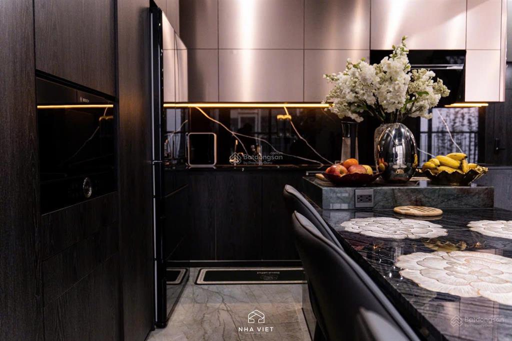 Cần bán nhanh căn hộ 3 ngủ, 98m2, nội thất như hình  có slot ô tô  giá 14.5 tỷ chủ nhà thiện chí