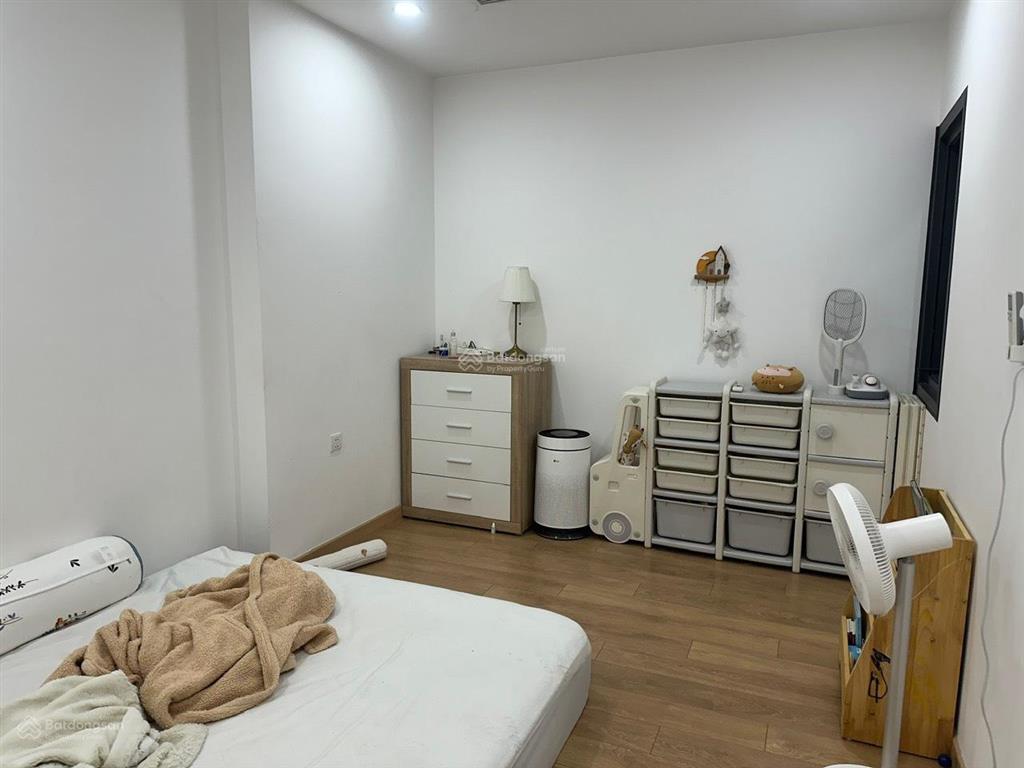 Cho thuê căn hộ 2 phòng ngủ, nội thất đầy đủ có slot ô tô giá 16tr/th vào được ngay tại hinode city
