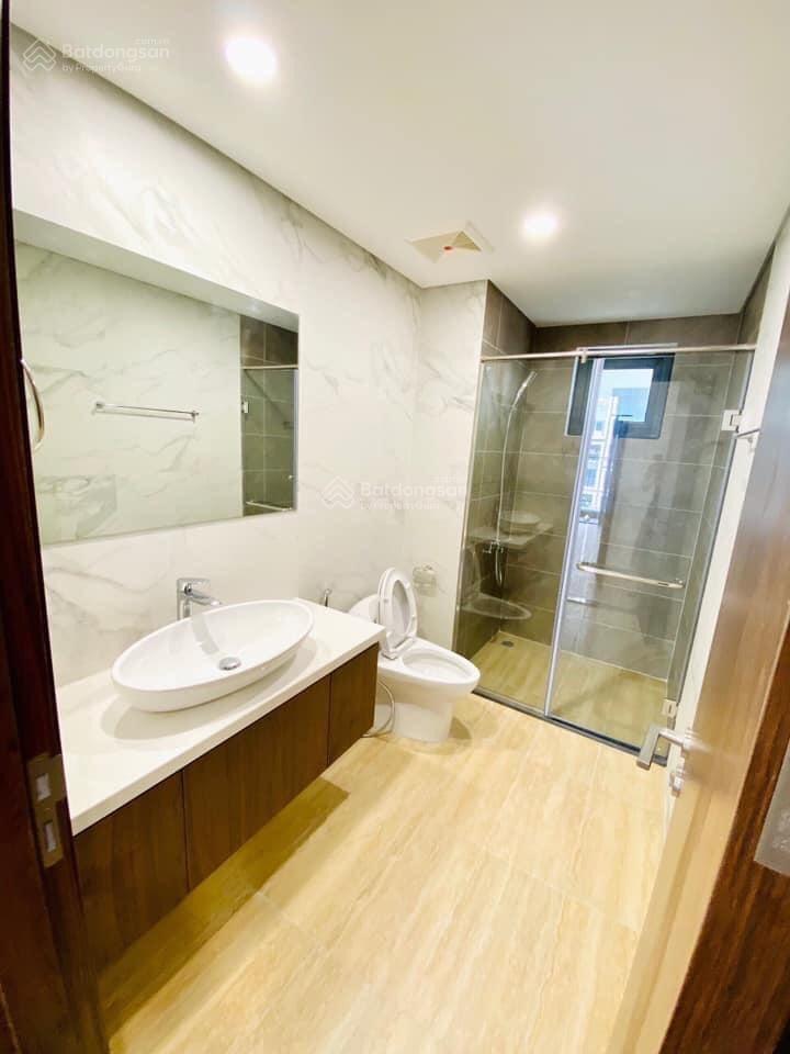 Chủ nhà cần cho thuê gấp căn hộ 2pnnhà mới vào ngay, có slot ô tô, giá 15tr/th tại hinode city