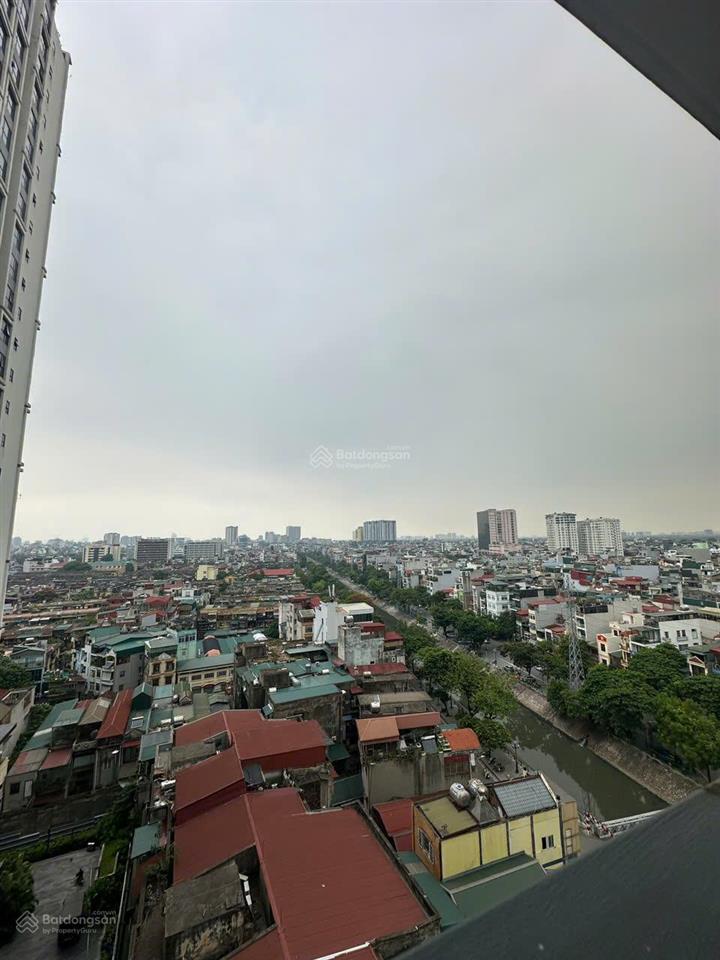 Tìm khách thuê lâu dài căn hộ 3 phòng ngủ, full nội thất, vào được ngay, có slot ô tô  giá 20tr/th