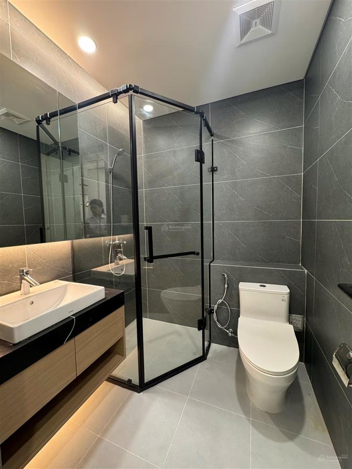 Bán căn 3pn  tòa a  đầy đủ nội thất  rẻ giật mình 9.3 tỷ  hướng mát  có slot ô tô định danh