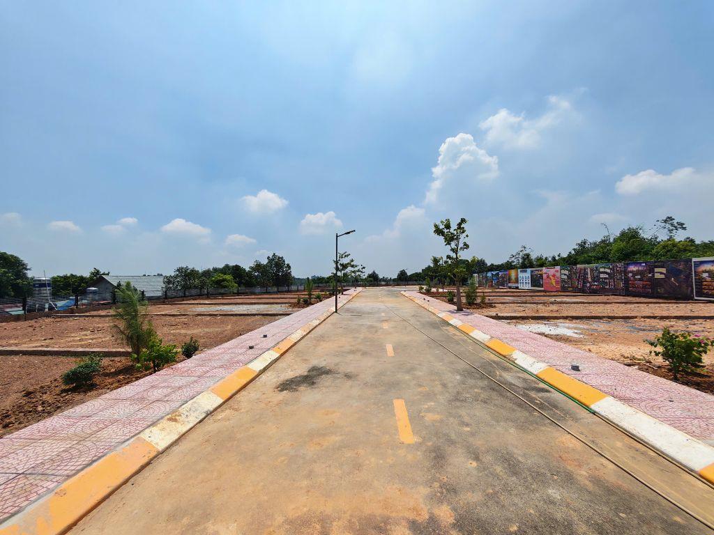 Lô góc 2 mặt tiền Hòa Lạc 102m2 gần QL21, khu CNC giá nhỉnh hơn 3 tỷ rưỡi