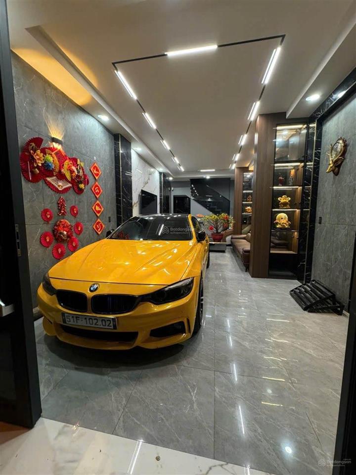 Nhà đẹp ở ngay hxh lạc long quân tân bình 3 tầng 50m2 chỉ 8.4 tỷ,  0907 082 ***