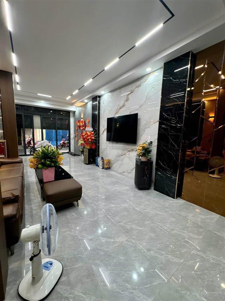 Nhà đẹp ở ngay hxh lạc long quân tân bình 3 tầng 50m2 chỉ 8.4 tỷ,  0907 082 ***