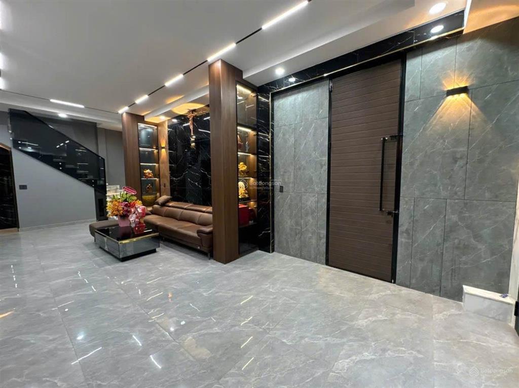 Nhà đẹp ở ngay hxh lạc long quân tân bình 3 tầng 50m2 chỉ 8.4 tỷ,  0907 082 ***