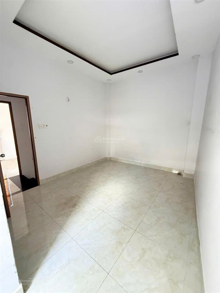 Bán nhà tân bình hẻm đường âu cơ hiếm trong khu vực 2 tầng 28m2 nở hậu chỉ 3,5 tỷ