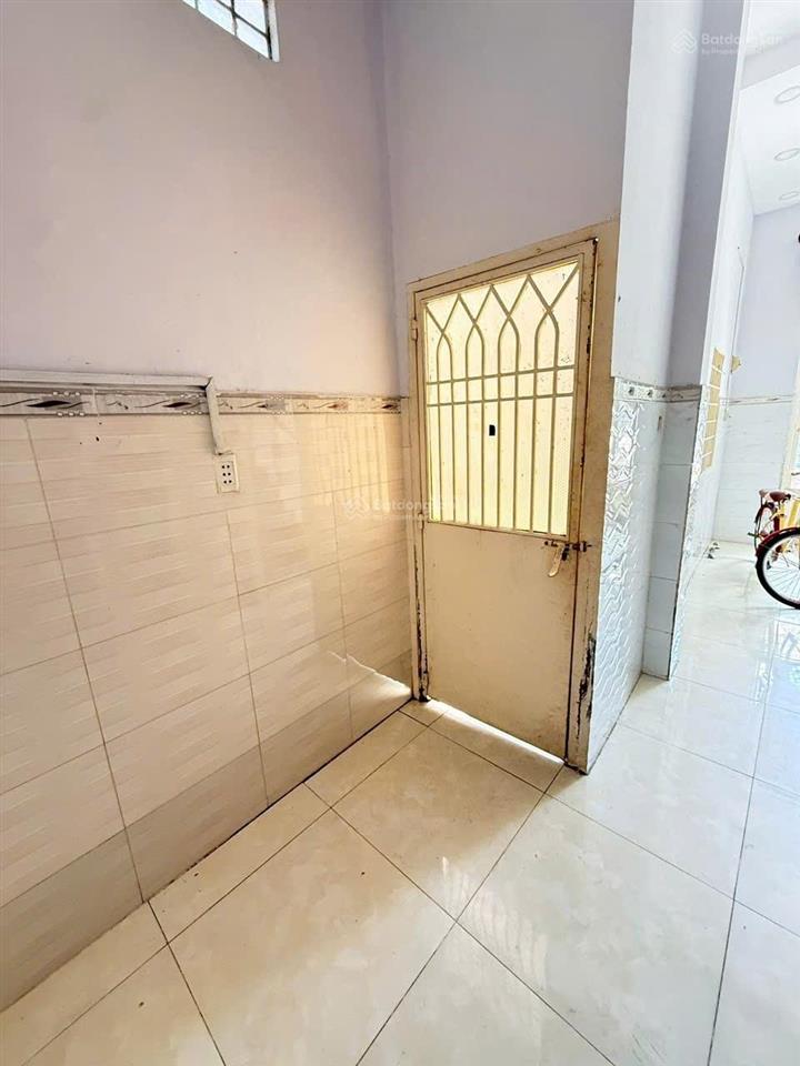 Bán nhà tân bình hẻm đường âu cơ hiếm trong khu vực 2 tầng 28m2 nở hậu chỉ 3,5 tỷ