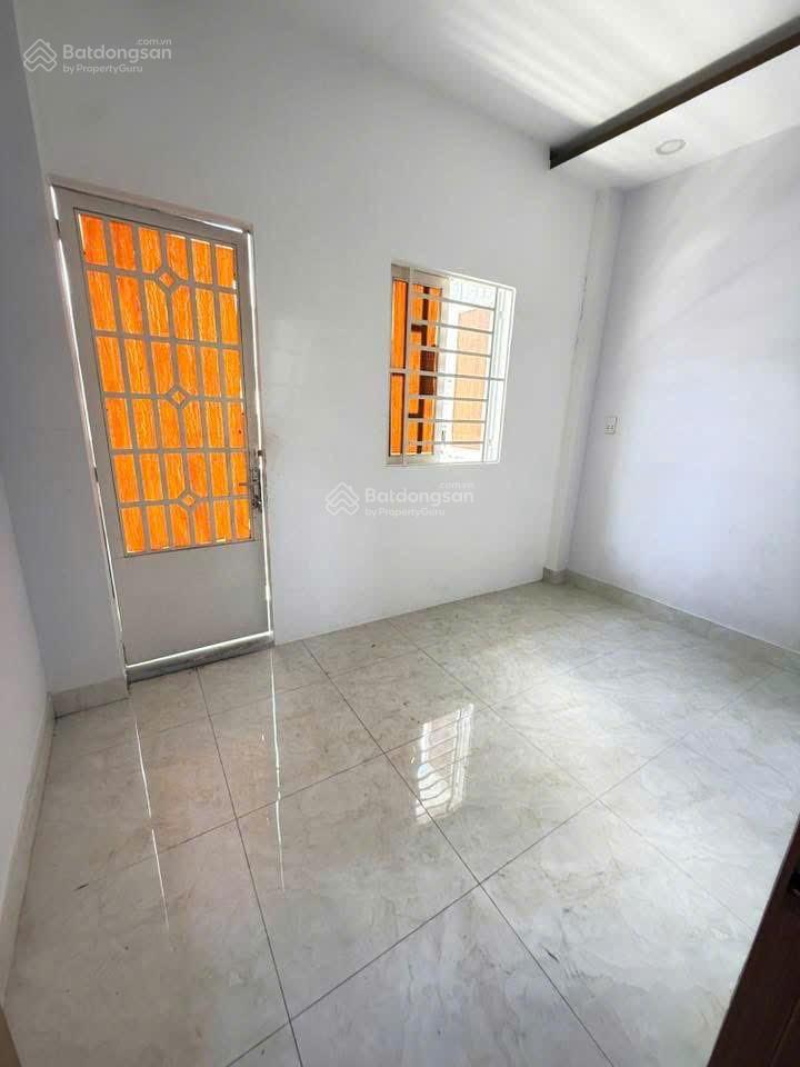 Bán nhà tân bình hẻm đường âu cơ hiếm trong khu vực 2 tầng 28m2 nở hậu chỉ 3,5 tỷ