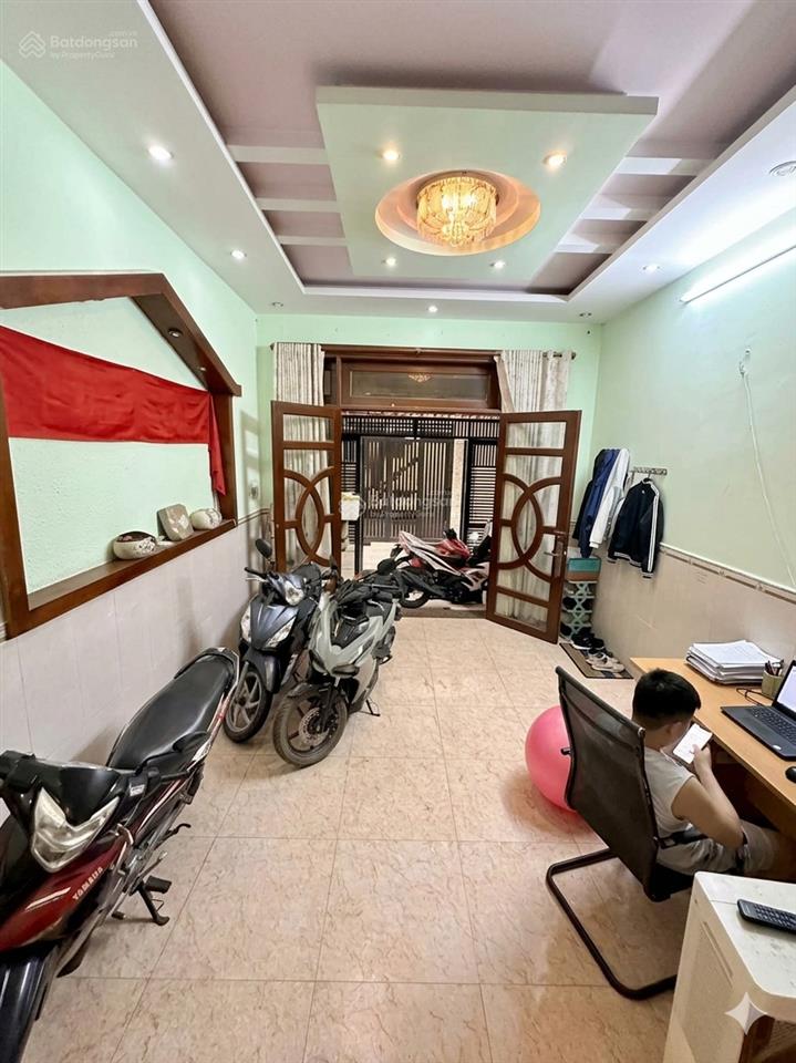 Lạc long quân tân bình xe hơi đỗ cửa 7.5 tỷ tl