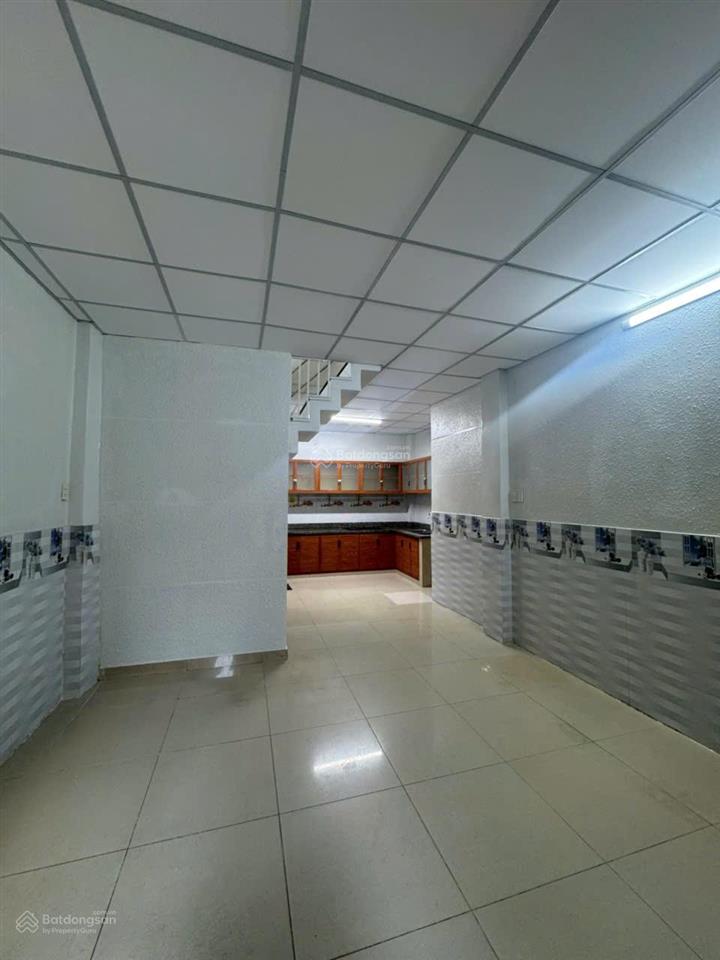 Bán nhà tân phú hẻm đường âu cơ 35m2 chỉ 3,2 tỷ 2 tầng ở ngay