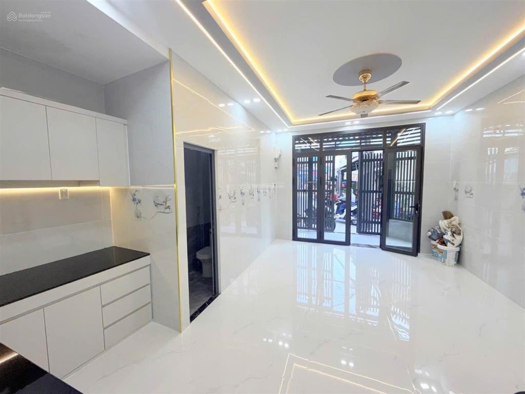 Bán nhà đường trần văn quang tân bình 35m2 chỉ 4.99 tỷ