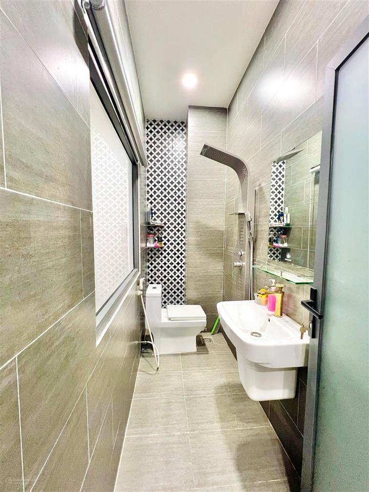 Bán nhà thiết kế tân cổ điển. đã hoàn công. sang tên nhanh. khu đô thị five star eco city 1