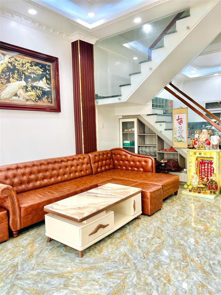 Bán nhà thiết kế tân cổ điển. đã hoàn công. sang tên nhanh. khu đô thị five star eco city 1
