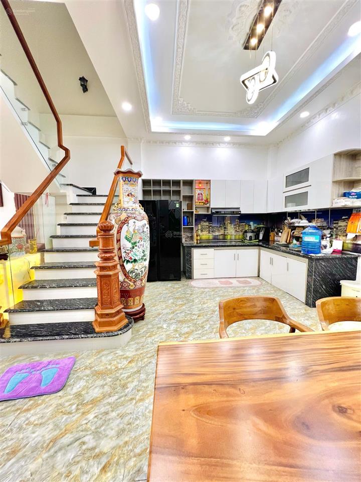 Bán nhà thiết kế tân cổ điển. đã hoàn công. sang tên nhanh. khu đô thị five star eco city 1
