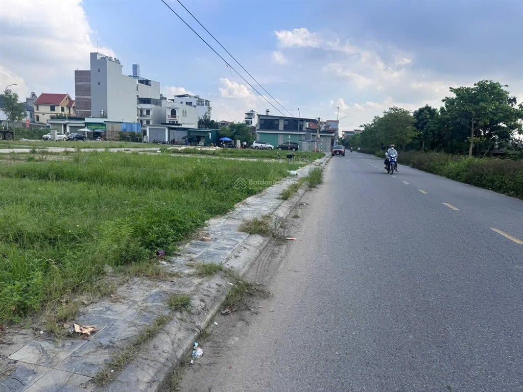 Sốc! đất đấu giá kim nỗ lô góc 3 mặt tiền, vỉa hè 3 mặt!