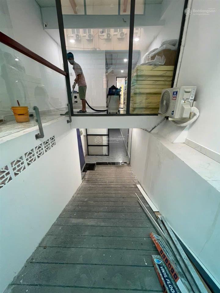 Bán căn hộ dịch vụ thu 70 triệu/tháng tại lê văn duyệt, giá tốt 18,8 tỷ, 80m2, 11pn, 11wc