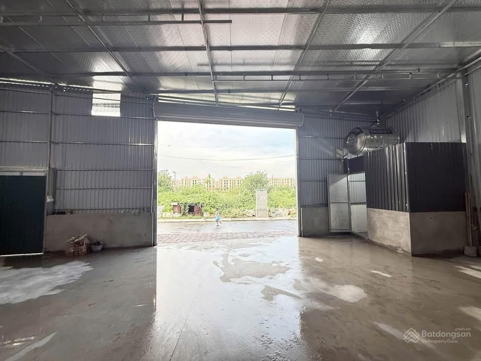 Cho thuê kho xưởng khu vực sủi, gia lâm. rẻ, rộng, sạch.  0968 585 ***.