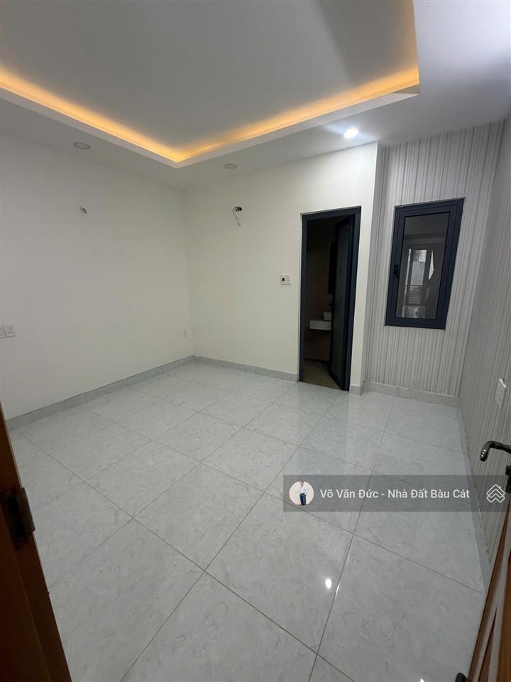 Chủ ngộp bank giảm 1 tỷ  dt 4x14m  đúc 5 tầng  5pn, 6wc nhà mới ở ngay  9.9 tỷ