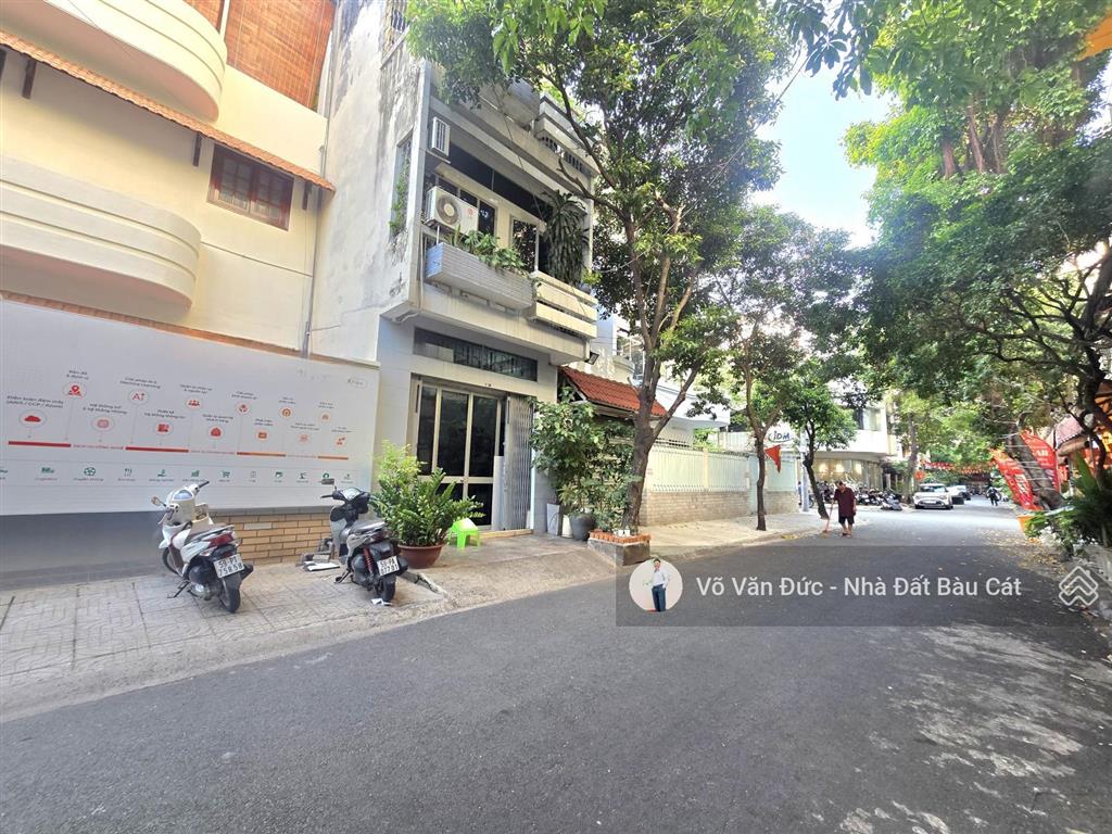 Bán nhà mtnb bàu cát  tân bình. dt 12x15  kết cấu 2 lầu  vị trí đẹp  khu vip dân trí cao