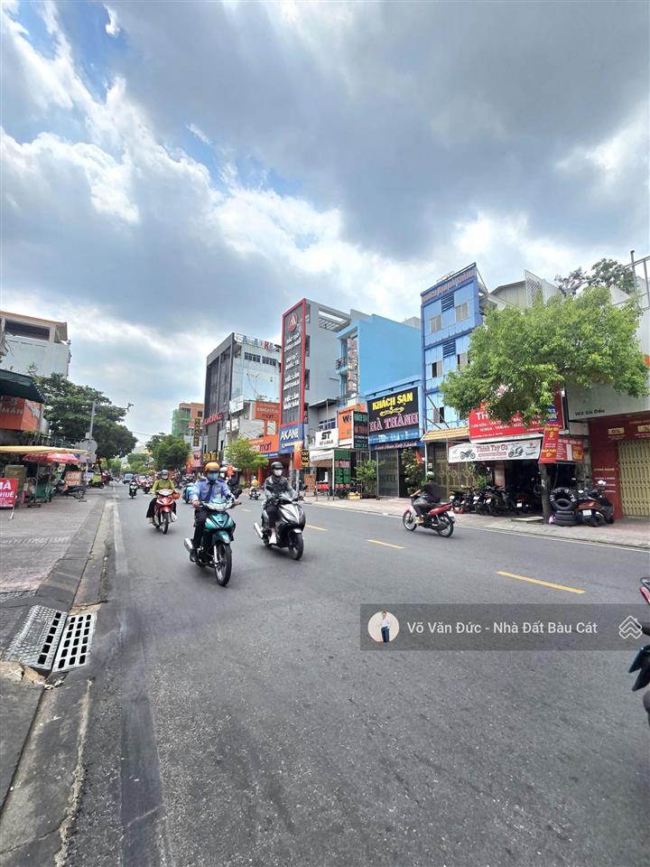 Bán nhà mtkd đường gò dầu tân phú.dt 4x16 đúc 2 lầu vị trí đẹp.