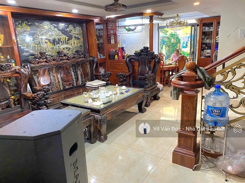 Bán nhà mtnb đường tốt  kdc vĩnh lộc  bình tân. dt 6x16m đúc 5 tấm đẹp 1 hầm 3 lầu có thang máy