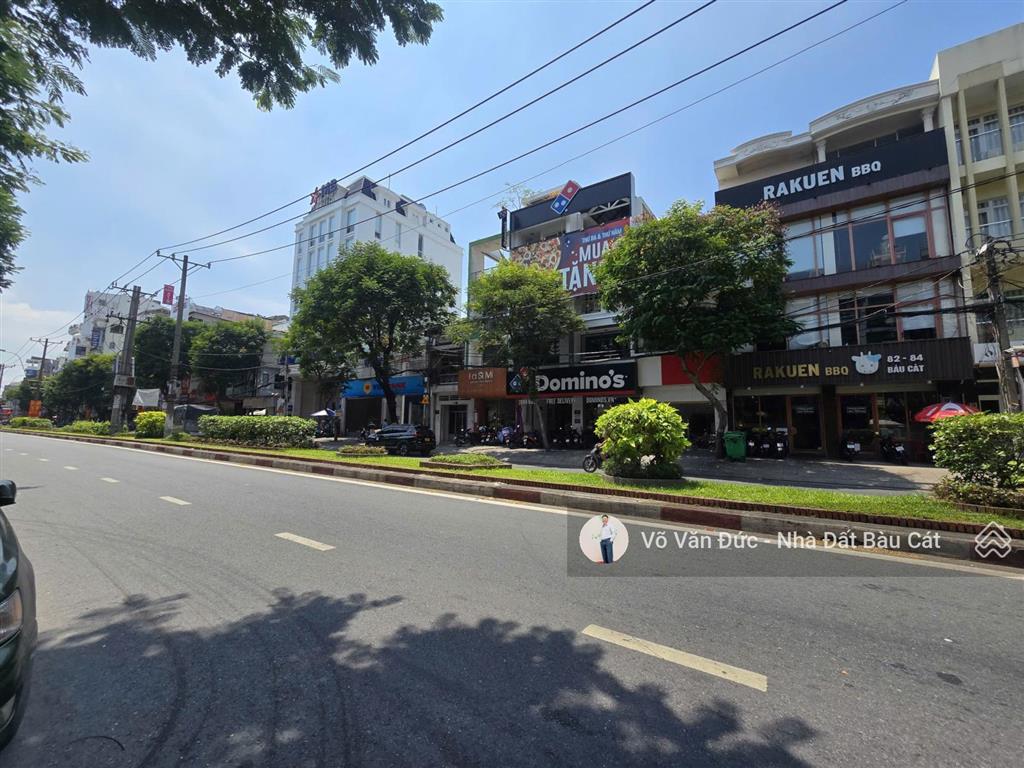 Bán nhà mặt tiền đường bàu cát  phường 14  tân bình. dt 8x18  đúc 5 tầng dt sàn 700m2, 65 tỷ