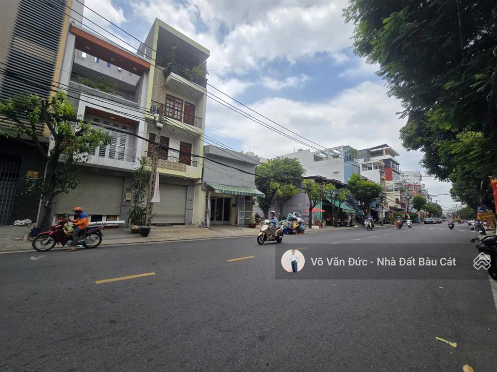 Bán nhà mtkd bàu cátp12tân bình. dt 4.3x29 đúc 4 tấm đẹp giá mềm chỉ 24 tỷ