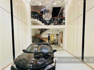 Siêu phẩm đúc 5 tầng  mới kengfull nội thất cao cấp  ngay lý thường kiệtđh bách khoa. dt 4.3x15