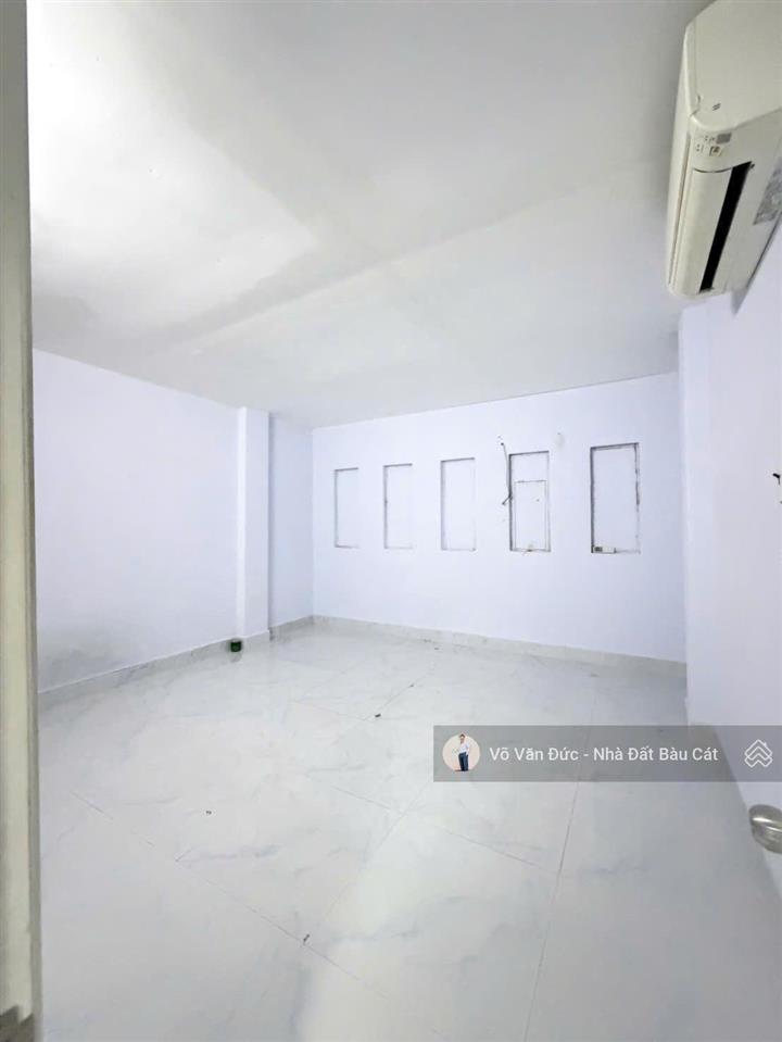 Bán nhà hẻm xe hơi nguyễn hữu tiến  tân phú. dt 4x15m dtcn 50m² trệt lửng 2pn  giá rẻ chỉ 4,75 tỷ