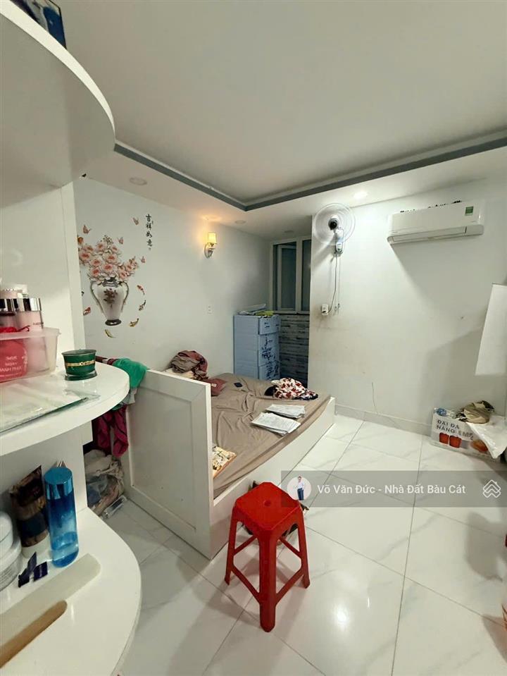 Chỉ nhỉnh 12 tỷ bán gấp nhà mt nguyễn thanh tuyền,p2,tân bình.dt 4x13.5m đúc 5 tầng.