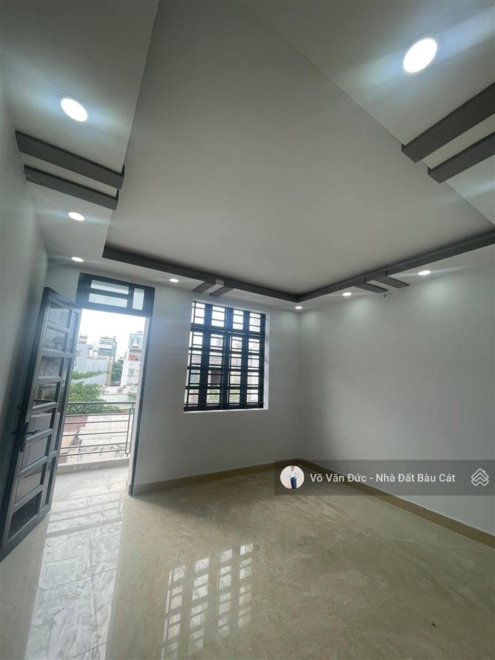Bán nhà đường bình long, tân phú. dt 4.2x18. đúc 2 lầu nhà mới ở ngay. giá rẻ nhỉnh 6 tỷ