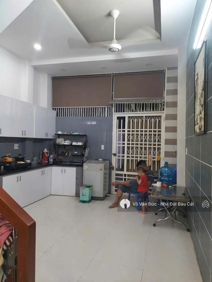 Bán nhà 2 mặt hẻm gì dầu,tân phú.dt 4x13. đúc 1 lầu mới ở ngay. giá rẻ nhỉnh 5 tỷ