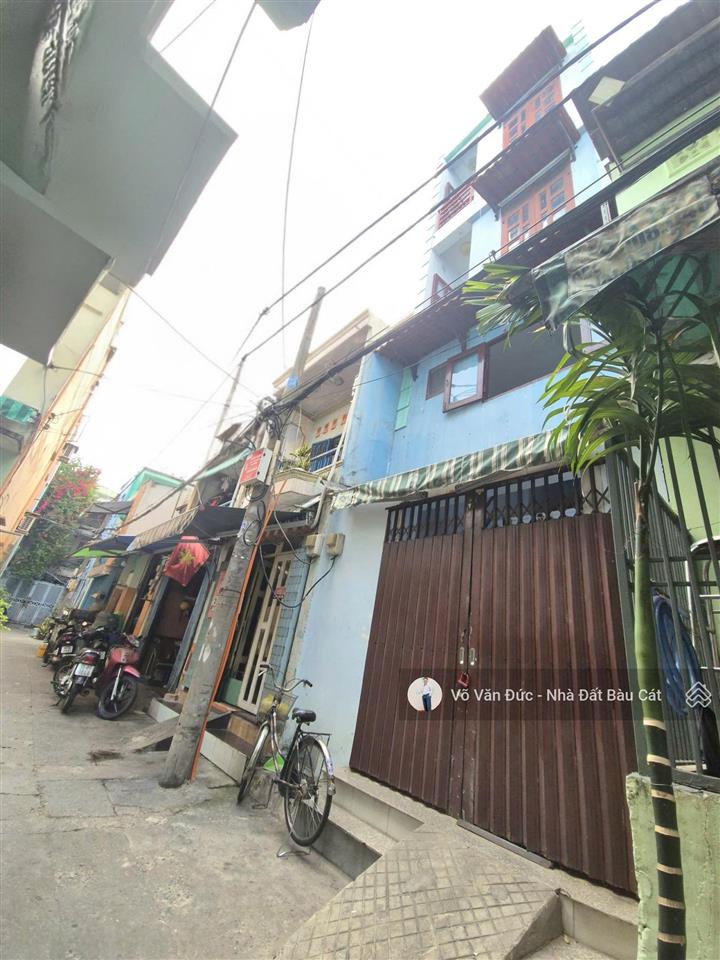 Chỉ nhỉnh 4 tỷ bán nhà đúc 4 lầu hẻm âu cơ, tân phú