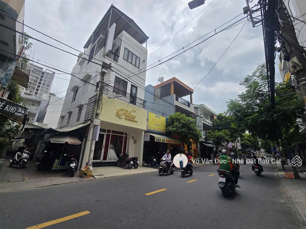 Bán nhà mtkd nguyễn hồng đào  dt 5x12m  đúc 4 tấm giá cực kì tốt chỉ 14.8 tỷ