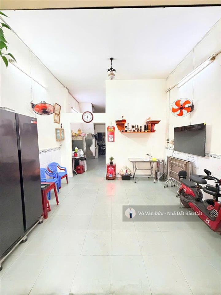 Bán nhà mtkd ca văn thỉnh  tân bình. dt 4.3x18  nở hậu 4.5m. dtcn 75m²  1 lầu  nhỉnh 12 tỷ