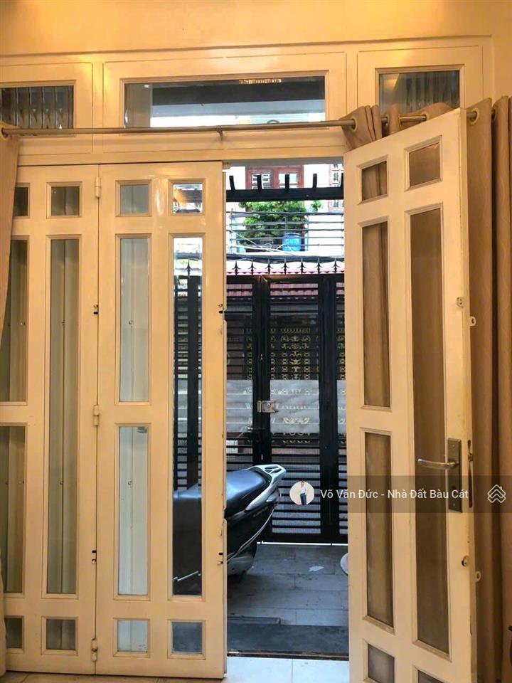 Bán nhà mtkd trần văn hoàng, p9, tân bình. dt 3.2x14m  đúc 4 tấm nhà còn mới. chỉ nhỉnh 8 tỷ
