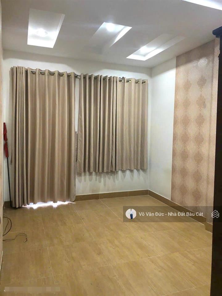 Bán nhà mtkd trần văn hoàng, p9, tân bình. dt 3.2x14m  đúc 4 tấm nhà còn mới. chỉ nhỉnh 8 tỷ