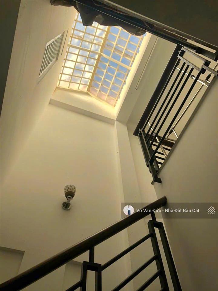 Bán nhà mtkd trần văn hoàng, p9, tân bình. dt 3.2x14m  đúc 4 tấm nhà còn mới. chỉ nhỉnh 8 tỷ