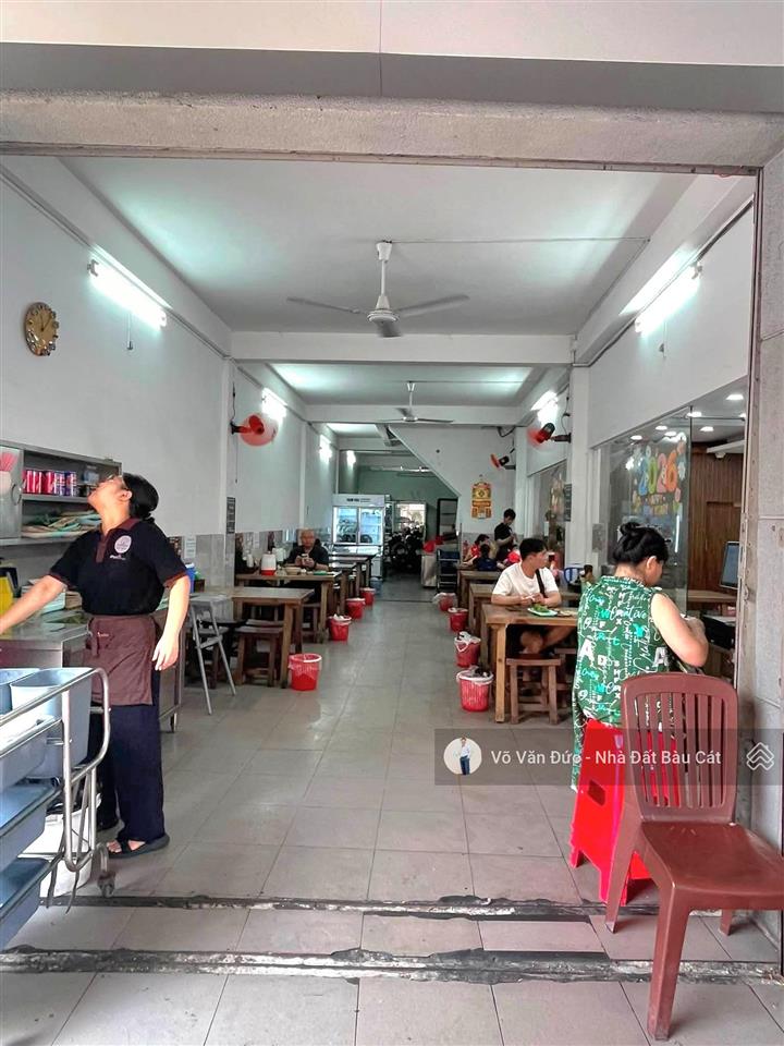 Bán nhà mtkd phạm văn hai, tân bình. dt 4.1x28 dtcn 112.59m² đúc 2 lầu hđ thuê 50tr/th. vị trí đẹp