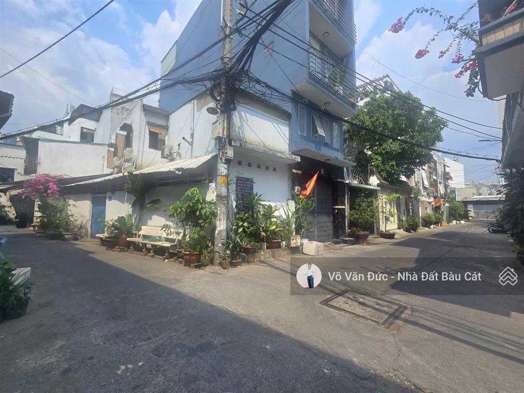 Bán căn nhà nát góc 2 mặt hẻm 8m vườn lài, tân phú. dt 4x11m nở hậu 8m  dtcn 47m2 5.2 tỷ