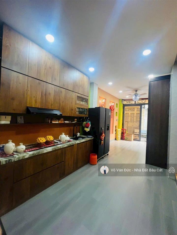 Bán nhà mới xây, full nội thất cao cấp. hẻm 4m sạch đẹp ngay đồng đen  bàu cát  tân bình