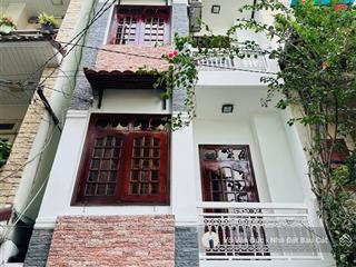 Bán nhà hxh cộng hòap4tân bình. dt 4,2x11 đúc 1 trệt, 3 lầu, sân thượnggiá rẻ chỉ 9,8 tỷ