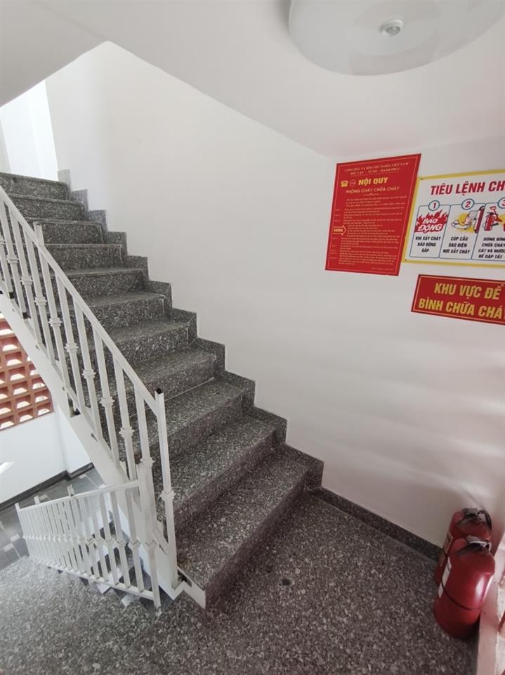 ♥ Góc kiệt 3m sát MT Cách Mạng Tháng 8, 105m2, 9 phòng KD, thu 30tr/th