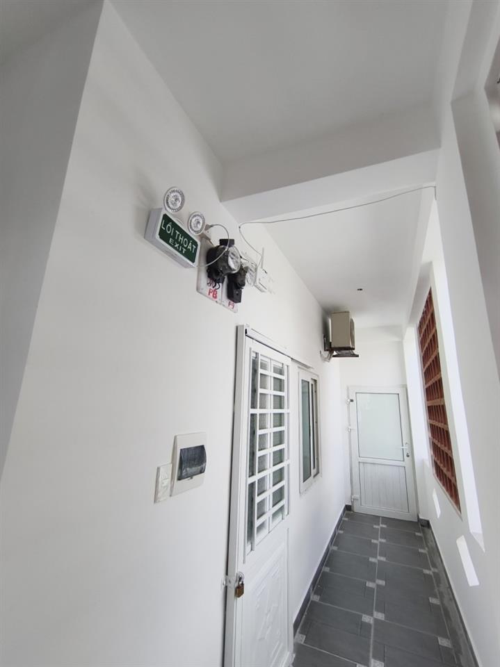 ♥ Góc kiệt 3m sát MT Cách Mạng Tháng 8, 105m2, 9 phòng KD, thu 30tr/th