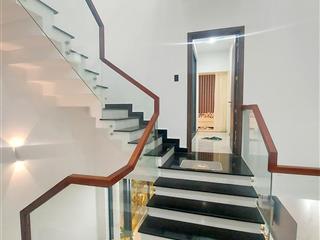 ♥ MT Đường 5.5m nhánh Lý Tự Trọng, 81m2, 3.5 tầng đúc mới đẹp, 8.x tỷ