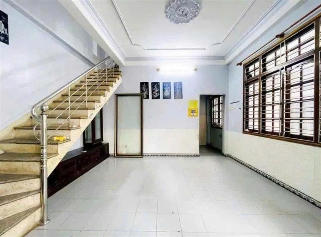 ♥ Thẳng 5m ra MT Hải Phòng ngay Bãi Đậu Ô tô miễn phí, 38m2, 3 tầng 3PN, 3.x tỷ