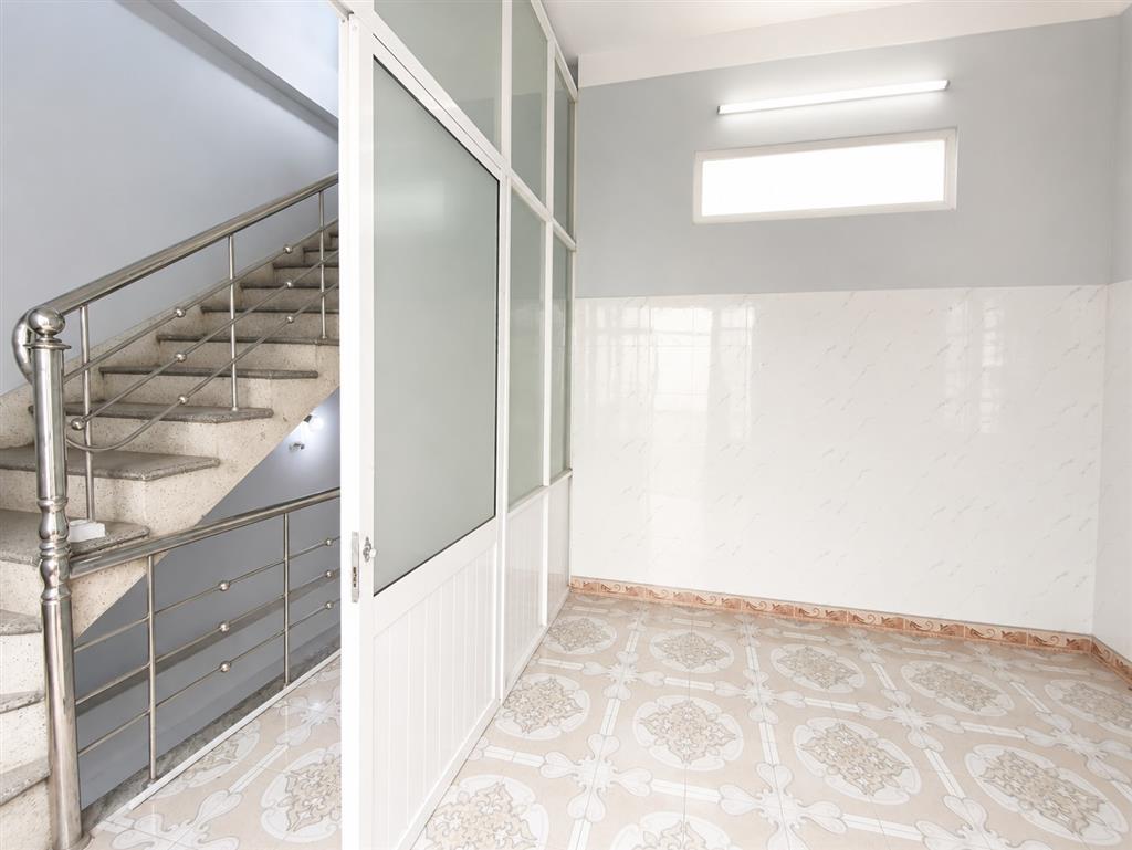 ♥ Thẳng 5m ra MT Hải Phòng ngay Bãi Đậu Ô tô miễn phí, 38m2, 3 tầng 3PN, 3.x tỷ