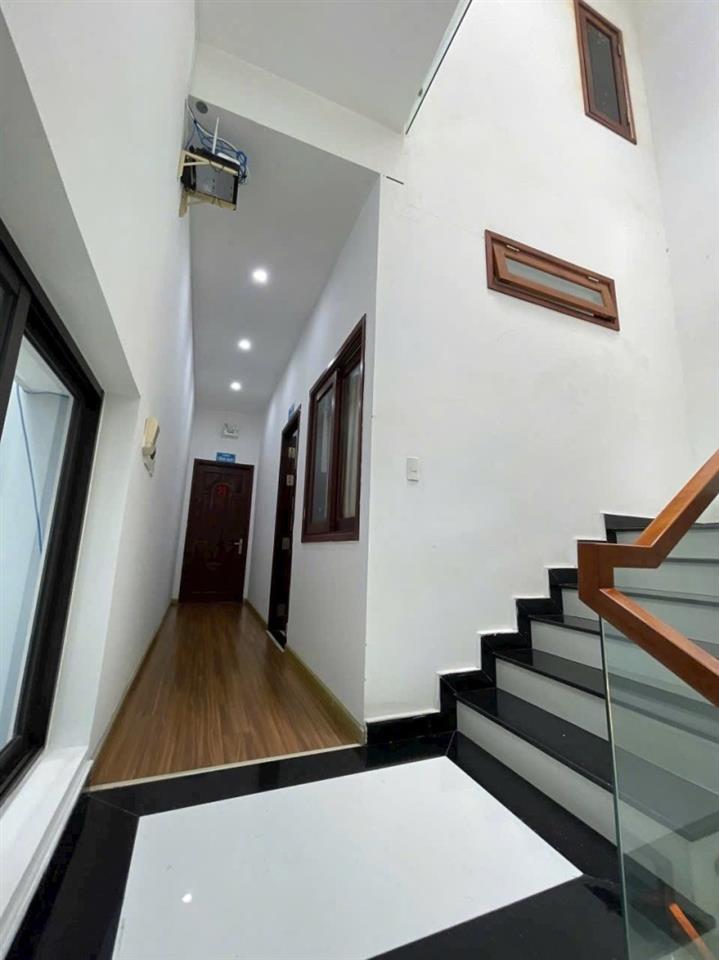 ♥ Mặt Tiền Đường 2 Tháng 9, gần DownTown, 109m2, 3.5 tầng, dòng tiền cho thuê KD 40tr,