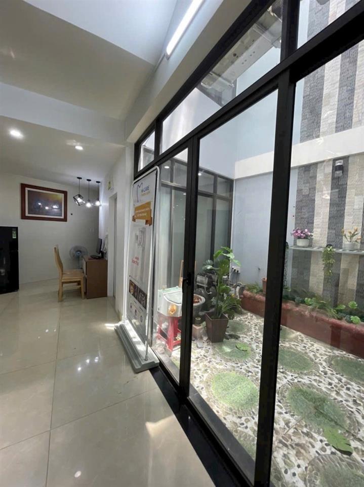 ♥ Mặt Tiền Đường 2 Tháng 9, gần DownTown, 109m2, 3.5 tầng, dòng tiền cho thuê KD 40tr,